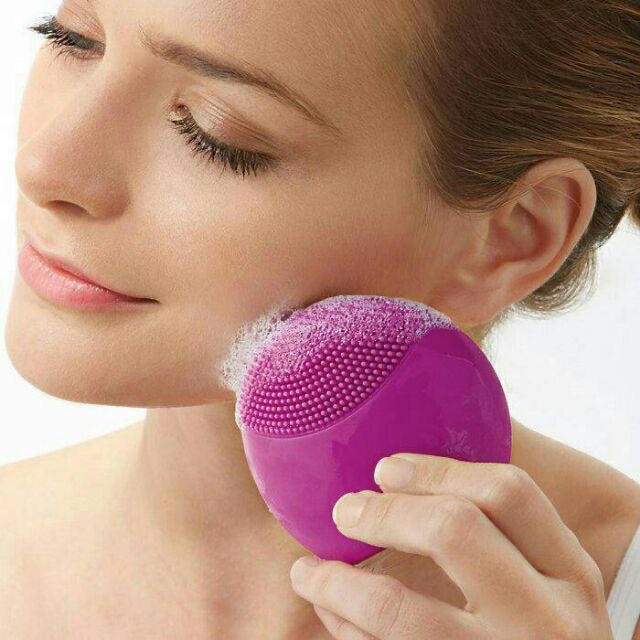 Glow Beauty Silicone Face Scrubber Gentle Facial Cleansing for Healthy - Looking Skin
